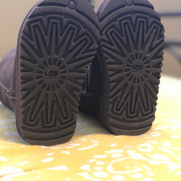 Toddler Ugg Boots - Picture 2 of 4